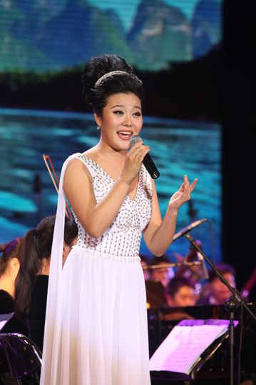 八桂金曲——广西经典音乐作品音乐会在我院隆重举行