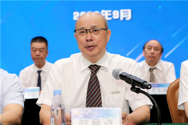 雷务武教授发言研究生钟富妮作为在读研究生代表发言新生代表杨洲发言