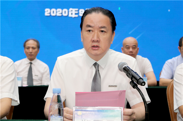 郑军里校长讲话侯道辉副校长主持开学典礼研究生导师代表雷务武教授