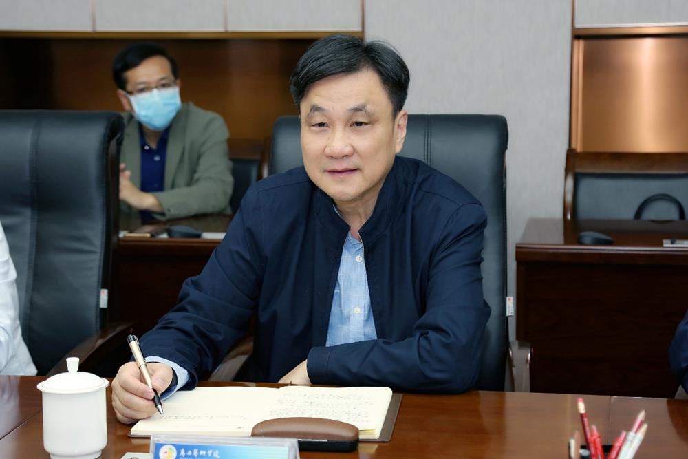 自治区党委宣传部副部长韩流到我校调研指导工作_广艺要闻_广西艺术