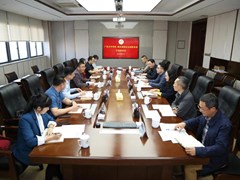 都安瑶族自治县教育局到我校交流座谈