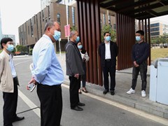 压紧压实疫情防控责任　 确保校园安全稳定