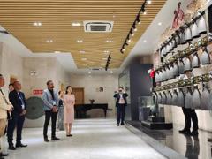 东帝汶代表团来我校考察交流