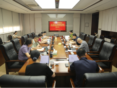 校党委举办深入贯彻中央八项规定精神学习教育读书班暨理论学习中心组2025年第4次集中学习